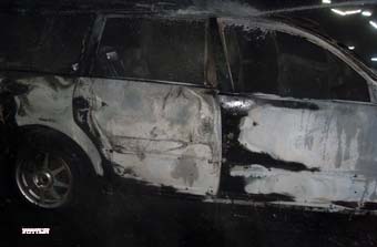 Петрозаводск, 11 сентября 2013 года, 03-25. Пожар в легковом автомобиле Фольксваген Пассат (Volkswagen Passat) произошел на улице Григорьева, у дома № 4.