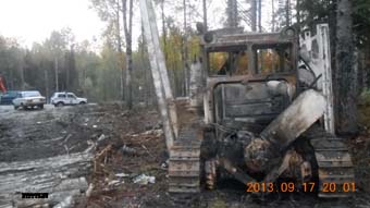 Петрозаводск, 17 сентября 2013 года, 17-40. Пожар в тракторе трубоукладчике ТО-122Г-1 произошел на 3-м километре Лососинского шоссе.