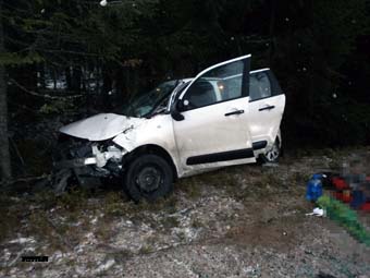 Олонецкий район, 16 декабря 2013 года, 14-15. ДТП с участием легкового Шкода (Skoda Fabia) произошло на 302-м километре автодороги М-18 "Кола" в районе населенных пунктов Ковера, Новинки.