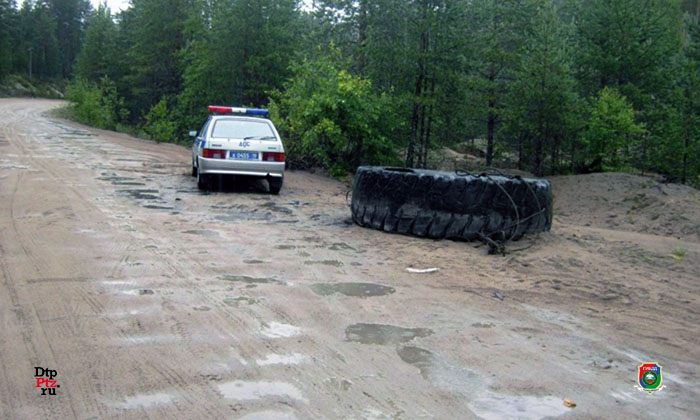 Пряжинский район, 7 июля 2015 года, 15-15. ДТП с участием мопеда произошло на 2-м километре автодороги при подъезде к деревне Сяргилахта.