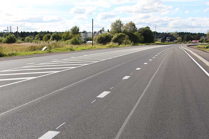 На федеральных дорогах Республики Карелия и Мурманской области отремонтировано 150 км с начала года.