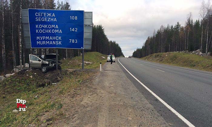 Медвежьегорский район, 15 октября 2016 года, 15-55. ДТП с участием кроссовера Рено (Renault Duster) произошло на 622-м километре трассы М-18 "Кола", в нескольких сотнях метров перед медвежьегорской транспортной развязкой.