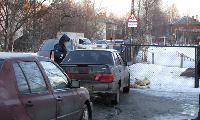 В Петрозаводске сотрудники Госавтоинспекции проверили соблюдение водителями правил перевозки детей.