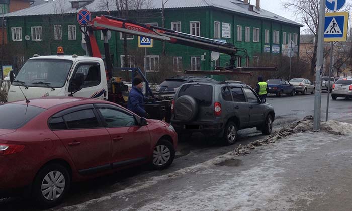 Госавтоинспекция Петрозаводска эвакуирует автомобили, водители которых нарушают правила дорожного движения