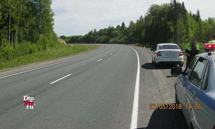 Пряжинский район, 27 мая 2018 года, 10-30.  ДТП с участием легкового автомобиля Форд (Ford Focus) произошло на 390-м километре автодороги А-121 "Сортавала", в 15-ти километрах перед населённым пунктом Колатсельга.