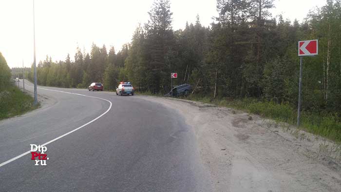 Костомукша, 31 мая 2018 года.  ДТП с участием легкового автомобитля АУДИ (Audi A6) произошло на улице Мира.