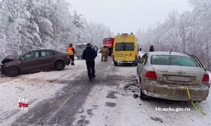 Муезерский район, 28 декабря 2018 года, 13-15.   Трагическое ДТП с участием двух легковых автомобилей Фольксваген произошло на 145-м километре автодороги "Кочкома-Госграница" (19-й километр автомобильной дороги «Ледмозеро - Костомукша»).