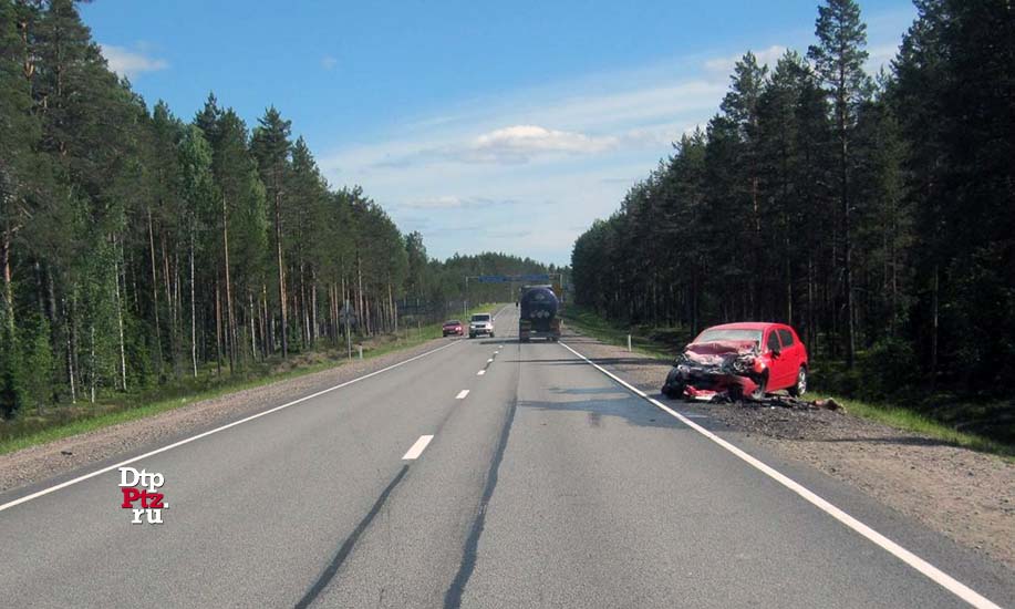 Хроники трассы "Кола"  Олонецкий район, 12 июня 2019 года, 13-10.   ДТП с участием легкового автомобиля Опель (Opel Astra) и фургона Фиат (Fiat Ducato) произошло на 259-м километре автодороги Р-21 "Кола", в районе административной границы Республики Карелия и Ленинградской области.