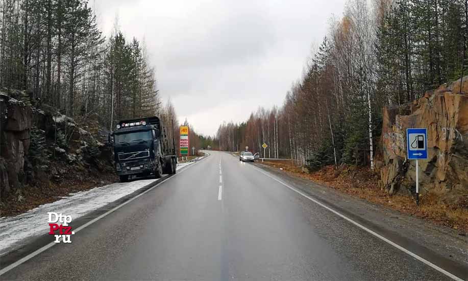 Костомукша, 17 октября 2018 года, 10-55.  ДТП с участием легкового автомобиля Шевроле (Chevrolet Lanos) и лесовоза Вольво (Volvo) произошло на 202-м километре автодороги «Кочкома - Госграница».