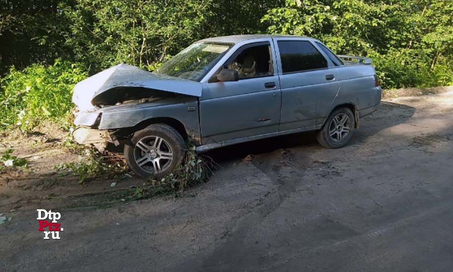 Сегежский район, 12 июля 2020 года, 15-25.   ДТП с участием легкового автомобиля ВАЗ-2110 (Lada 110) произошло на 8-м километре автодороги "Надвоицы - Валдай - Вожмозеро".
