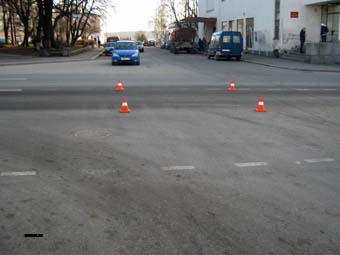 Сортавала. 18 ноября 2013, 13-15. ДТП с участием легковых автомобилей ВАз-111130 "Ока" и Тойота (Toyota Corolla) произошло на улице Карельская в районе дома №22.