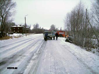 Беломорск, 5 декабря 2013 года, 16-00. ДТП с участием пешехода и легкового автомобиля ВАЗ-2109 произошло на улице Ленинская, в районе дома № 59.