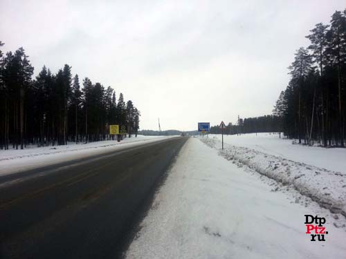Кондопожский район, 18 февраля 2015 года, 06-20. ДТП с участием пешехода и фургона Фольксваген (VolksWagen Transporter) произошло на 515-м километре автодороги М-18 "Кола", в районе пересечения с дорогой к населенному пункту Гирвас.