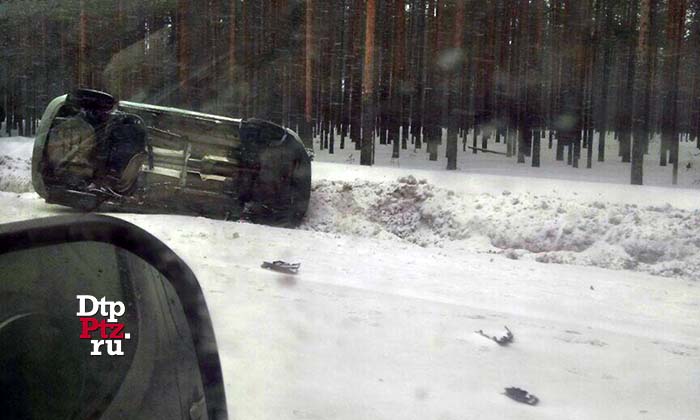 Олонецкий район, 22 марта 2018 года, 14-45.   ДТП с участием двух легковых автомобилей произошло на 294-м километре автодороги Р-21 "Кола", в районе населённого пункта Ковера.